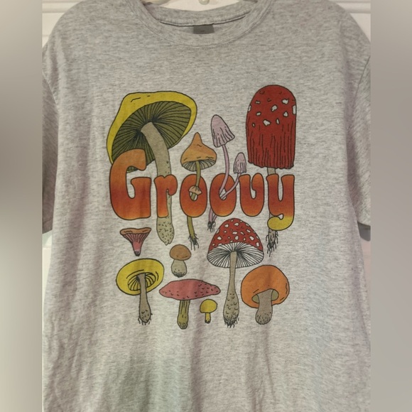 Hippie Retro Groovy Mushroom T Shirt Gray Size Medium - Picture 2 of 5